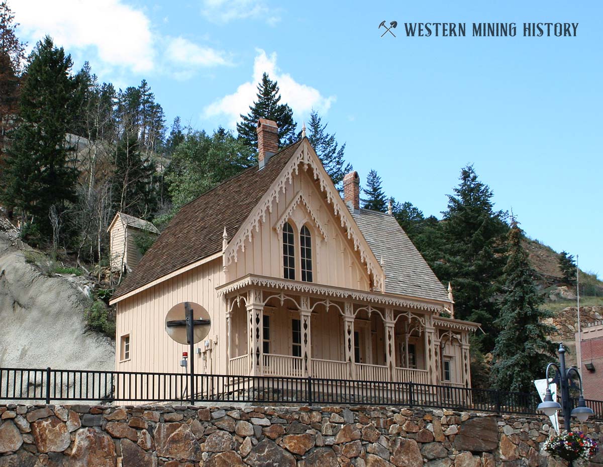Victorian Home - Black Hawk